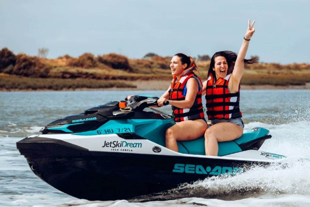 Alquiler de motos de agua en Cambrils y Costa Daurada con Bruixa de Mar - Sea-Doo GTX PRO